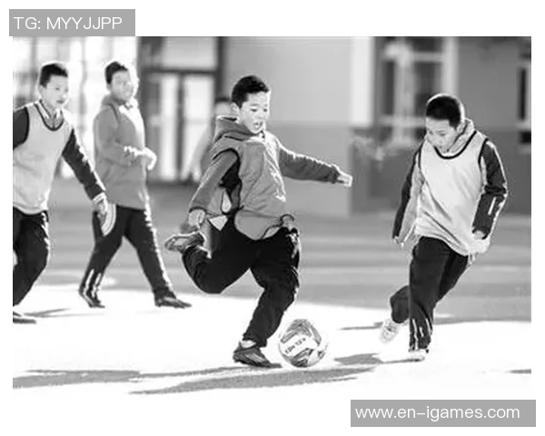 青少年足球冬训提升技巧与团队合作能力的全面指导与实践分享